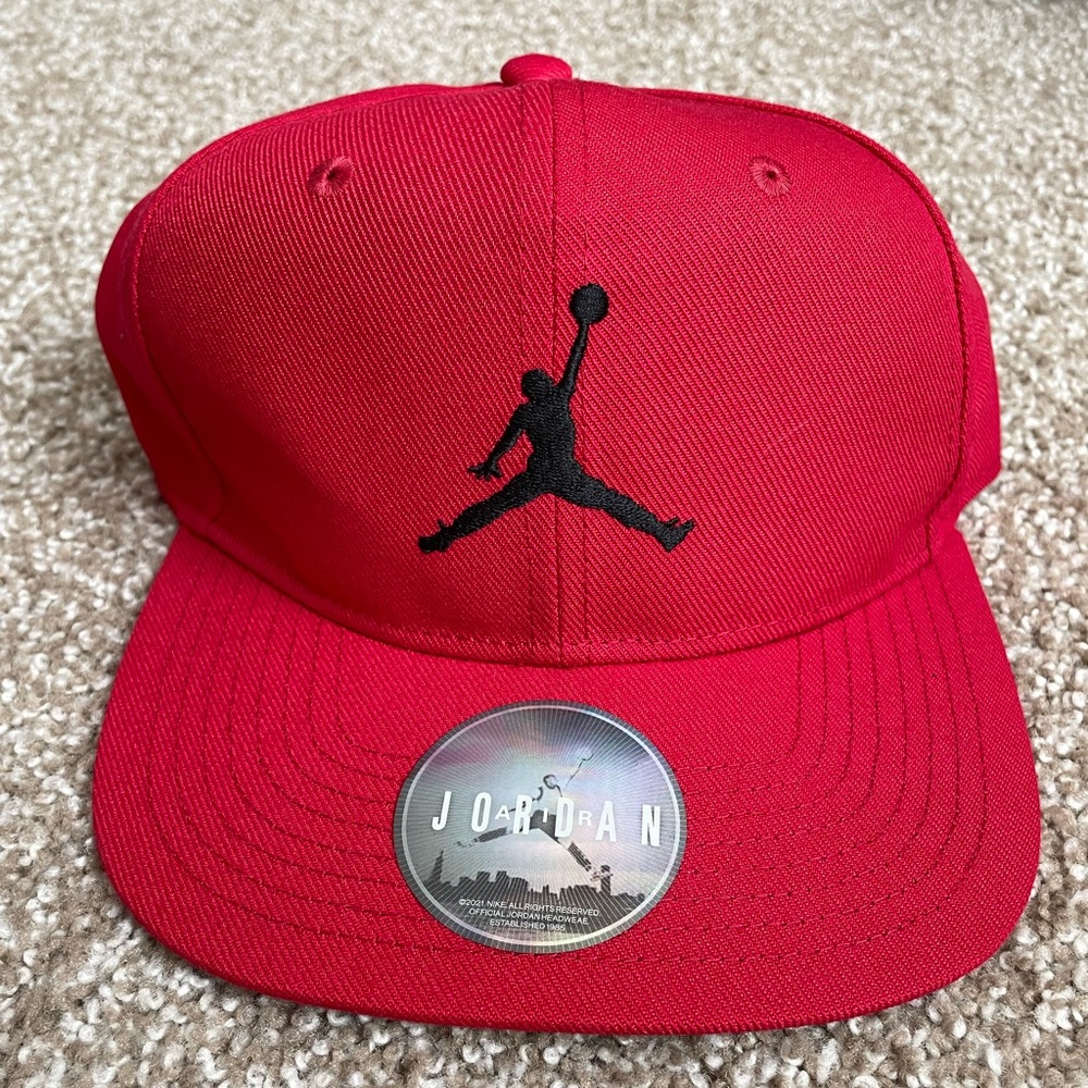 Nike Jordan Big Boys' Youth Retro Jumpman Snapback Hat